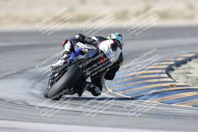 media/Dec-01-2025-Moto Forza (Mon) [[2daa91e15f]]/1-Advanced Group/Session 2 Turn 11 Backside/